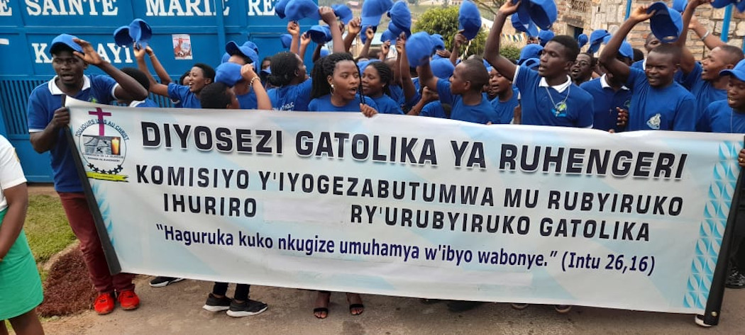 Uko Forum y’Urubyiruko ku rwego rw’ Igihugu no ku rwego rwa Diyosezi ...