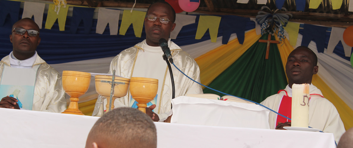 Musenyeri Bizimungu Gabin yasabye Ishuri rya G.S. Busogo I gukomeza ...